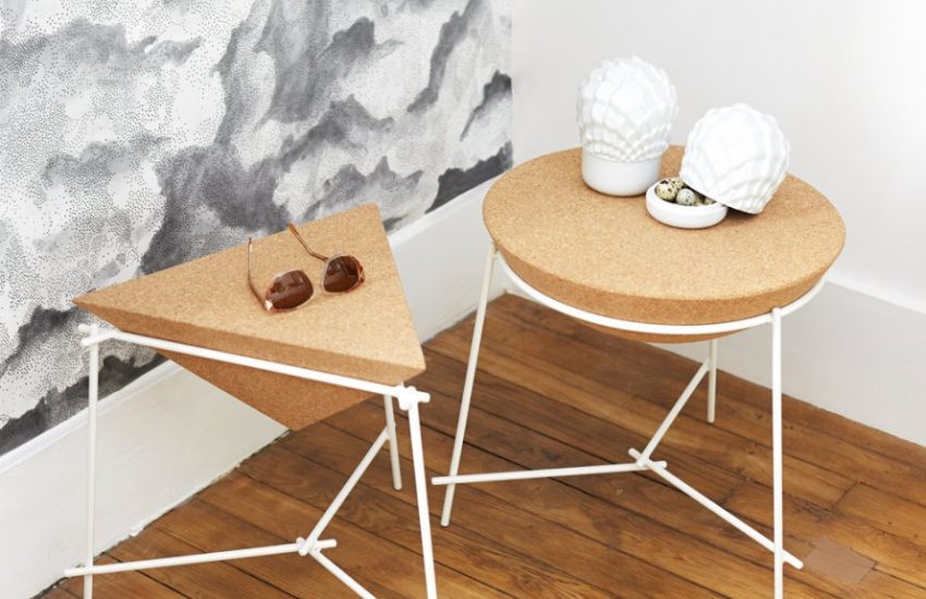 Tables d'appoint Basil en liège et acier, diamètre 46,7 cm x H 43 cm, 340 euros, Petite Friture